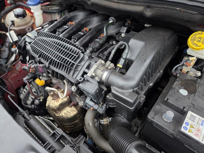 Peugeot 208 I 1.2 Vti 12V PureTech 82 Sloopvoertuig (2017, Rood)