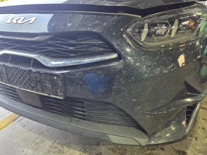 Kia Ceed Sportswagon 1.0i T-GDi 12V Sloopvoertuig (2023, Zwart)