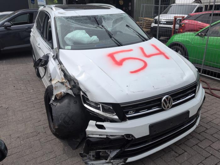 Volkswagen Tiguan 2.0 TSI 16V 4Motion Sloopvoertuig (2019, Wit)