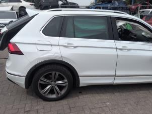 Volkswagen Tiguan 2.0 TSI 16V 4Motion Sloopvoertuig (2019, Wit)