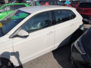 Volkswagen Polo VI 1.0 TSI 12V Sloopvoertuig (2022, Grijs)