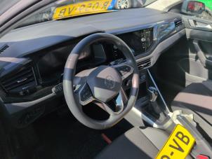 Volkswagen Polo VI 1.0 TSI 12V Sloopvoertuig (2022, Grijs)