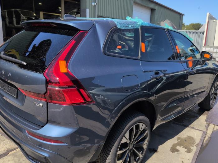 Volvo XC60 II 2.0 T6 16V Recharge, Twin Engine AWD Sloopvoertuig (2026, Blauw)