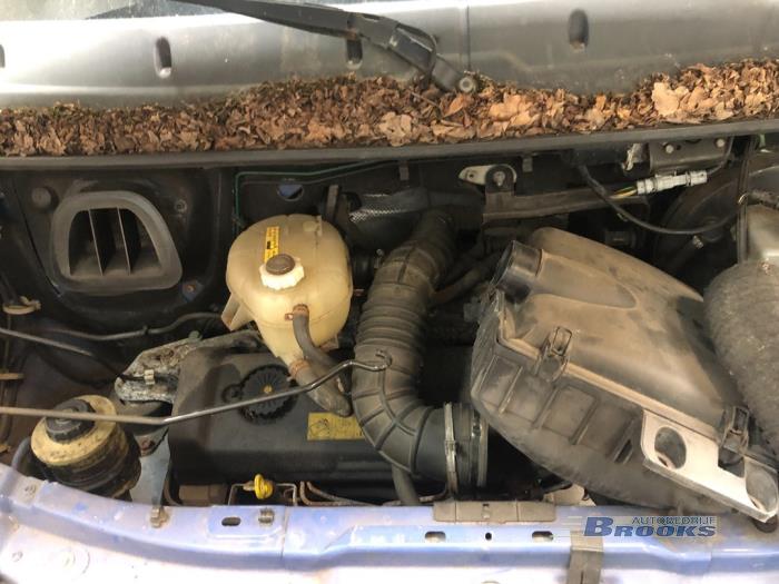 Opel Movano 2.8 DTI Sloopvoertuig (2001, Blauw)