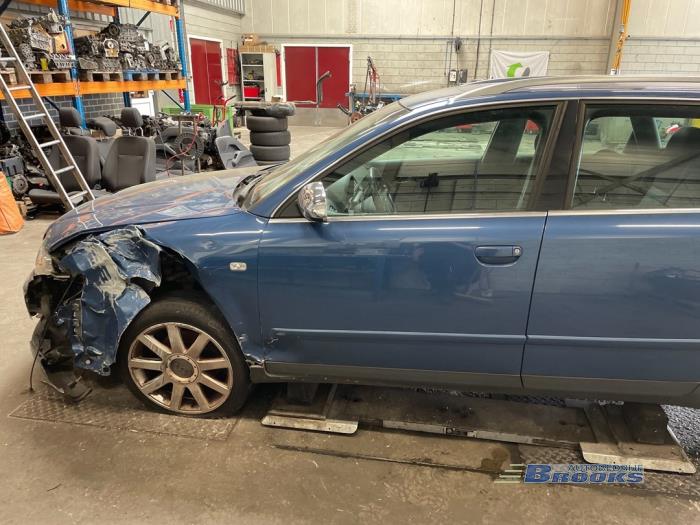 Audi A4 Avant 2.0 20V Sloopvoertuig (2002, Blauw)