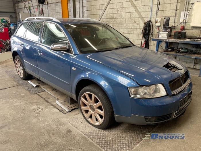 Audi A4 Avant 2.0 20V Sloopvoertuig (2002, Blauw)