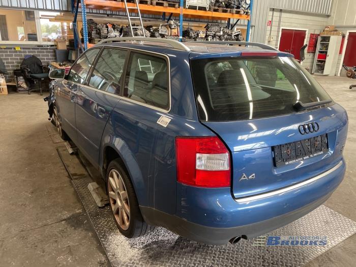 Audi A4 Avant 2.0 20V Sloopvoertuig (2002, Blauw)