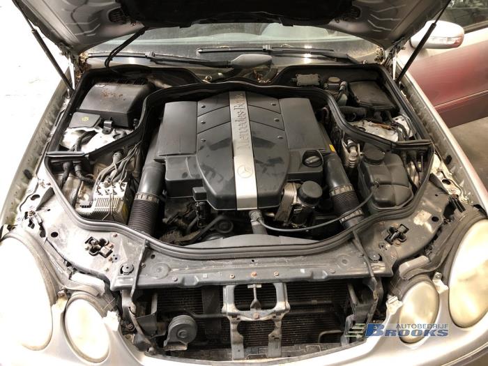 Mercedes E-Klasse Sloopvoertuig (2002, Grijs)