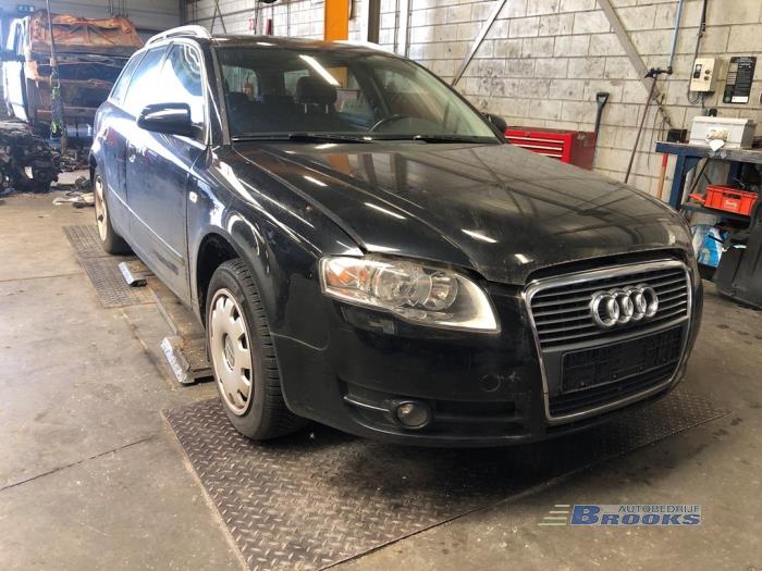 Audi A4 Avant 2.0 TDI 16V Sloopvoertuig (2006, Zwart)