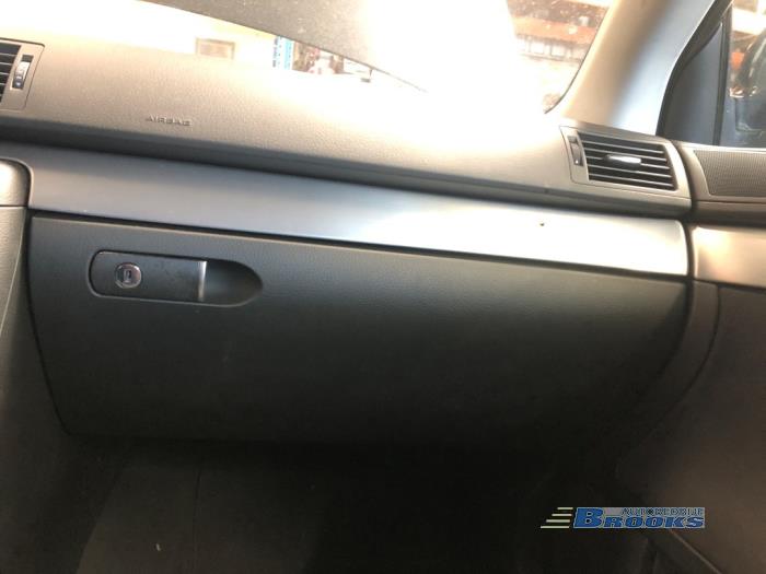 Audi A4 Avant 2.0 TDI 16V Sloopvoertuig (2006, Zwart)