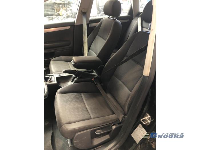 Audi A4 Avant 2.0 TDI 16V Sloopvoertuig (2006, Zwart)