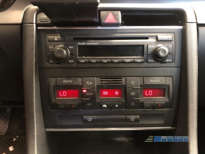 Audi A4 Avant 2.0 TDI 16V Sloopvoertuig (2006, Zwart)