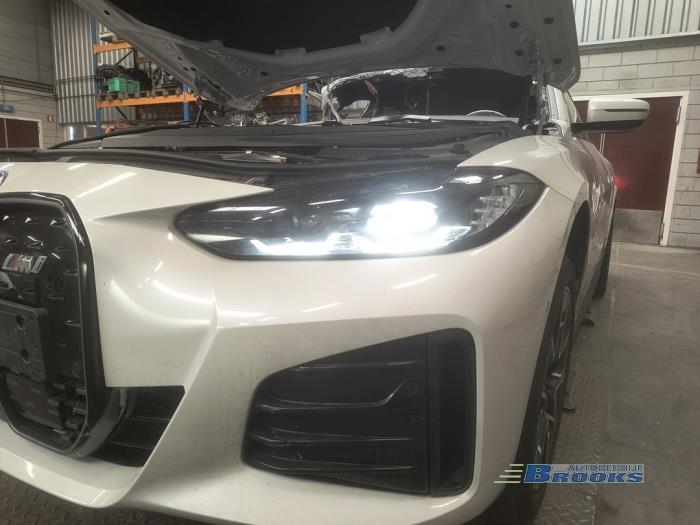 BMW i4 eDrive40 84 kWh Sloopvoertuig (2022, Wit)