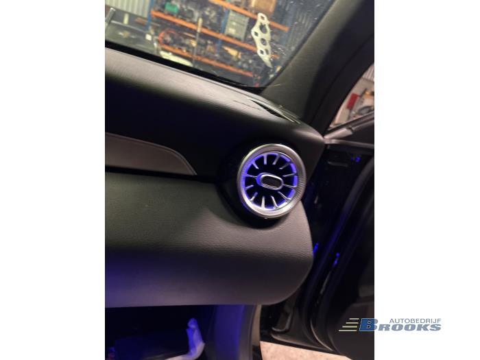 Mercedes C C-180 1.6 16V Sloopvoertuig (2017, Zwart)