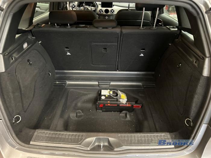 Mercedes B 1.5 B-180 CDI,d 16V Sloopvoertuig (2017, Grijs)