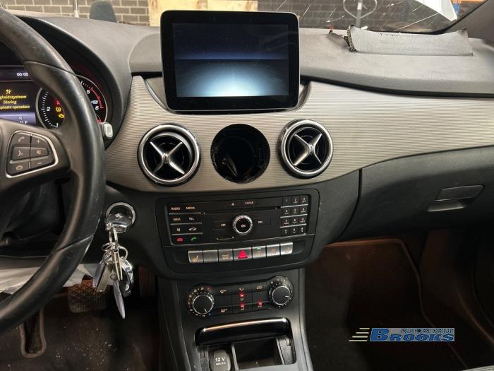 Mercedes B 1.5 B-180 CDI,d 16V Sloopvoertuig (2017, Grijs)