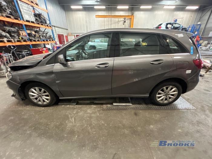 Mercedes B 1.5 B-180 CDI,d 16V Sloopvoertuig (2017, Grijs)