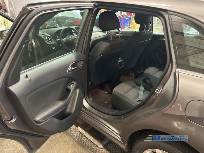 Mercedes B 1.5 B-180 CDI,d 16V Sloopvoertuig (2017, Grijs)