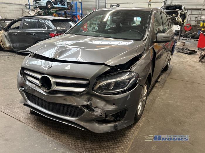 Mercedes B 1.5 B-180 CDI,d 16V Sloopvoertuig (2017, Grijs)