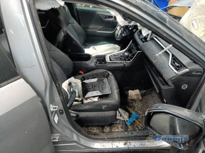 Toyota RAV4 2.5 Hybrid 16V AWD Sloopvoertuig (2020, Grijs)