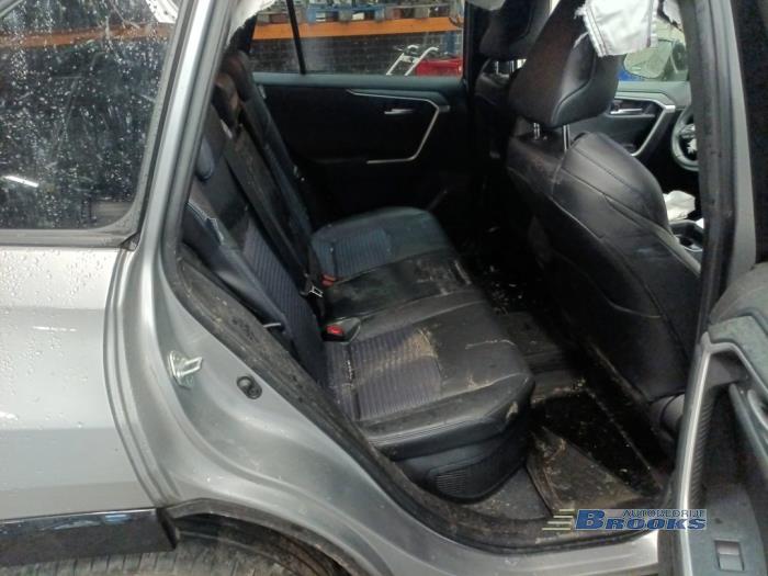 Toyota RAV4 2.5 Hybrid 16V AWD Sloopvoertuig (2020, Grijs)
