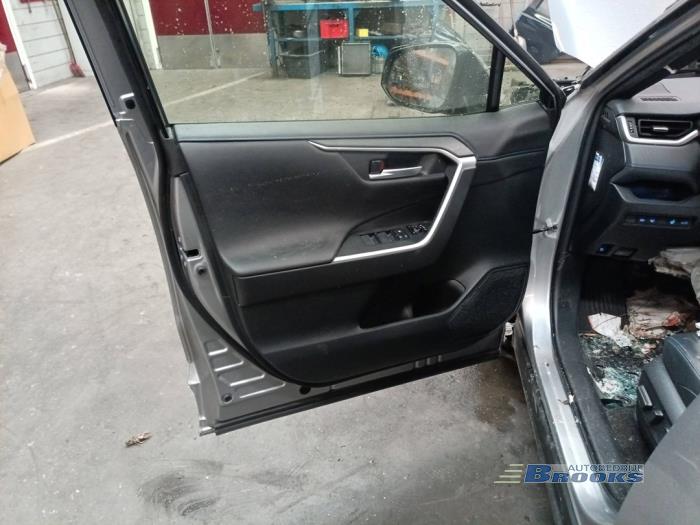 Toyota RAV4 2.5 Hybrid 16V AWD Sloopvoertuig (2020, Grijs)