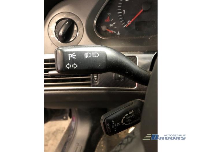 Audi A6 2.4 V6 24V Sloopvoertuig (2004, Blauw)