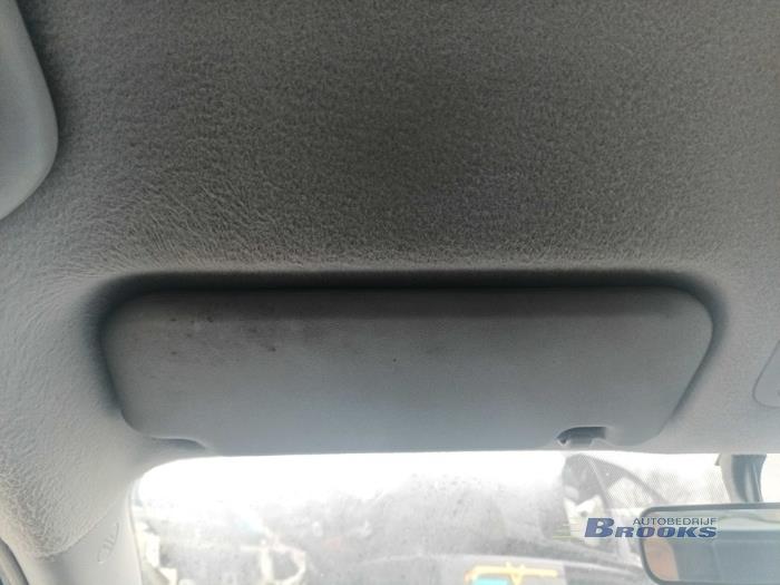 Toyota Yaris II 1.33 16V Dual VVT-I Sloopvoertuig (2010, Zwart)