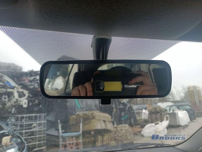 Toyota Yaris II 1.33 16V Dual VVT-I Sloopvoertuig (2010, Zwart)