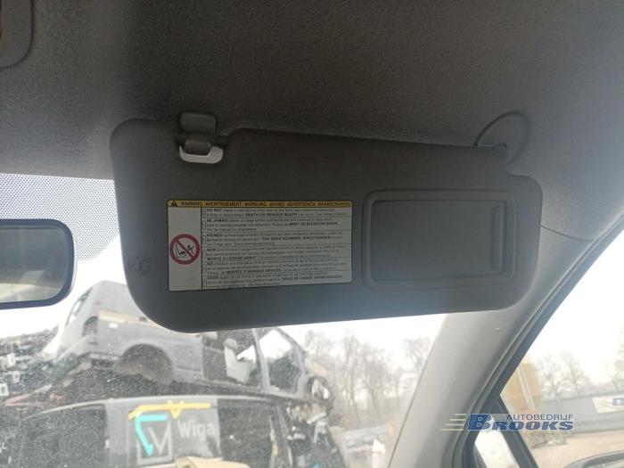 Toyota Yaris II 1.33 16V Dual VVT-I Sloopvoertuig (2010, Zwart)