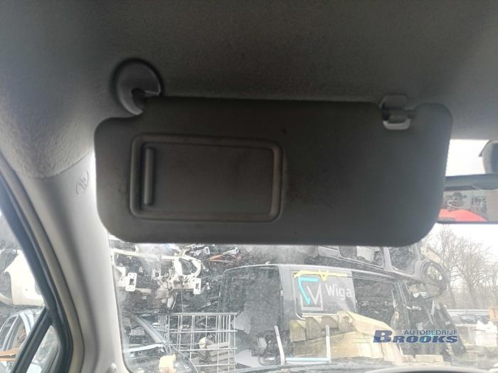 Toyota Yaris II 1.33 16V Dual VVT-I Sloopvoertuig (2010, Zwart)