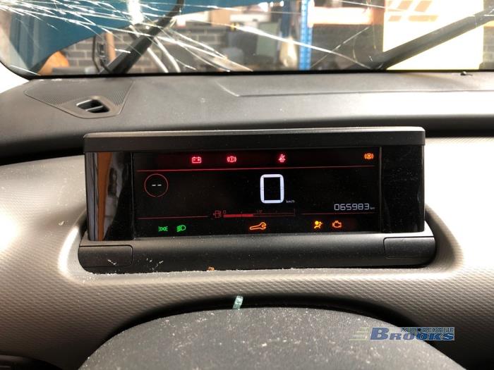 Citroen C4 Cactus 1.2 PureTech 130 12V Sloopvoertuig (2018, Metallic, Blauw)