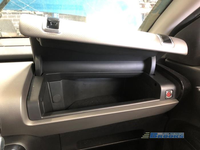 Citroen C4 Cactus 1.2 PureTech 130 12V Sloopvoertuig (2018, Metallic, Blauw)