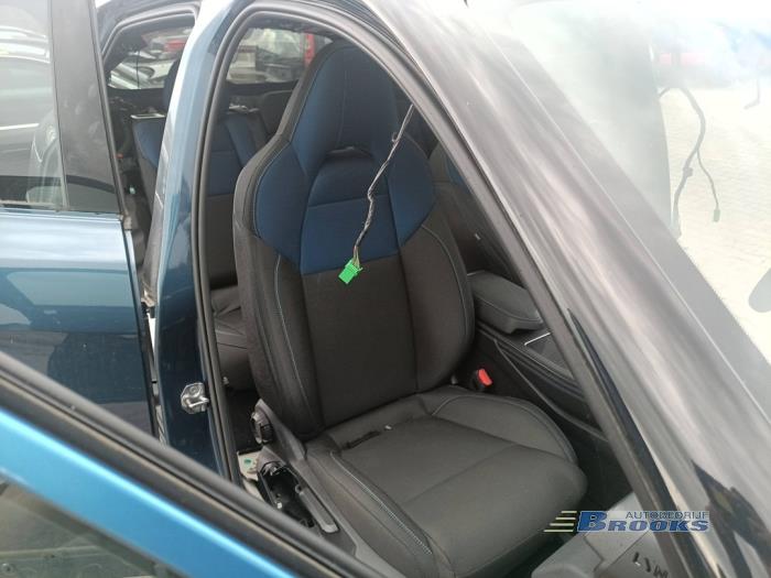 Lynk & Co 01 1.5 PHEV Sloopvoertuig (2021, Blauw)