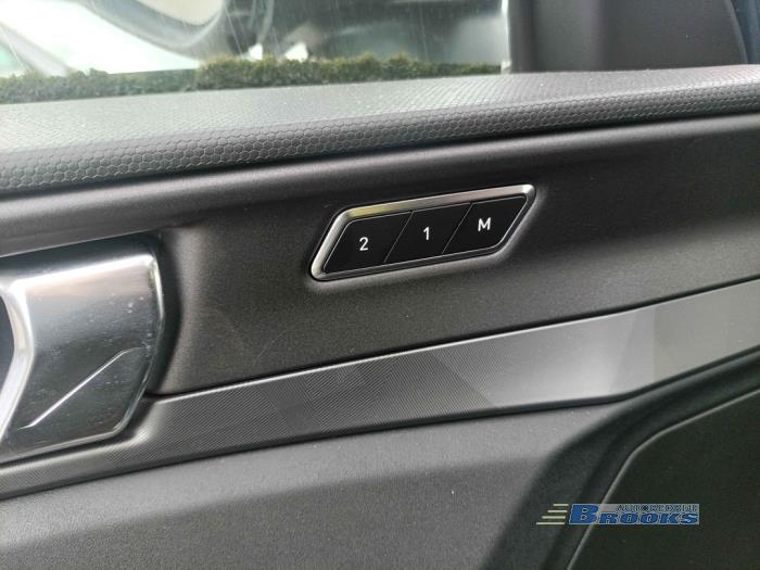 Lynk & Co 01 1.5 PHEV Sloopvoertuig (2021, Blauw)