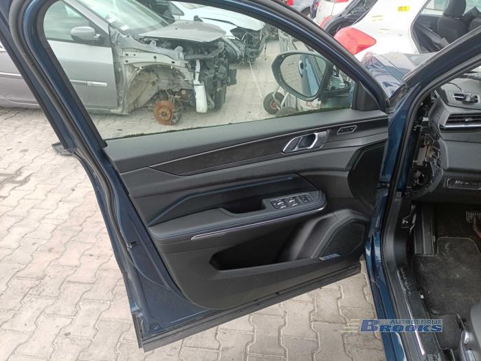 Lynk & Co 01 1.5 PHEV Sloopvoertuig (2021, Blauw)