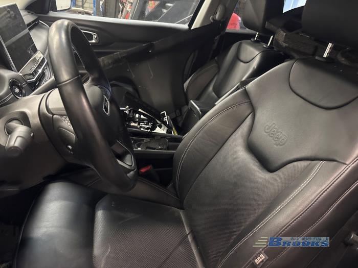 Jeep Compass II 1.3 4XE 240 16V 4x4 Sloopvoertuig (2022, Zwart)