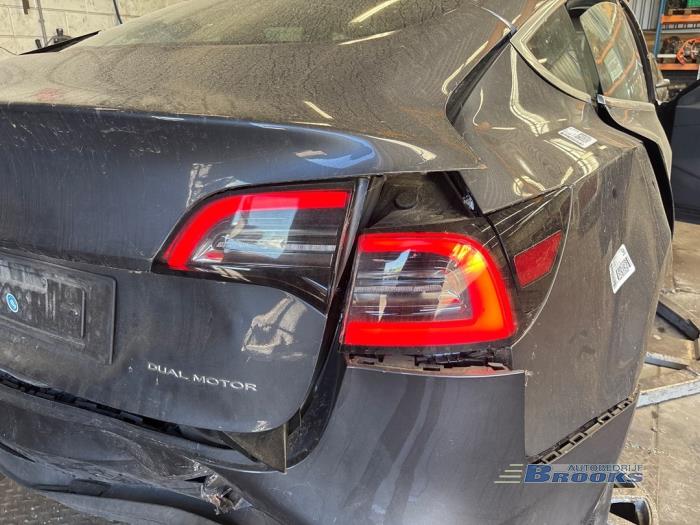 Tesla Model 3 Long Range AWD 75 kWh Sloopvoertuig (2019, Grijs)