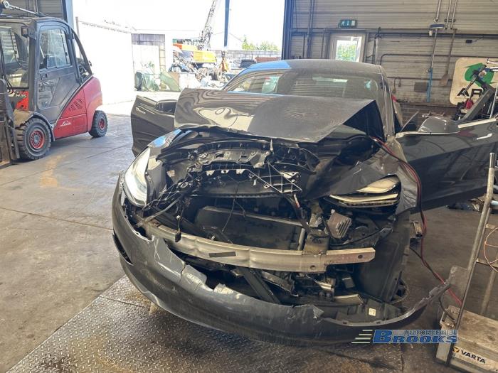 Tesla Model 3 Long Range AWD 75 kWh Sloopvoertuig (2019, Grijs)