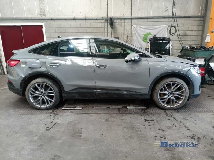Audi Q4 Sportback 40 e-tron Sloopvoertuig (2022, Grijs)