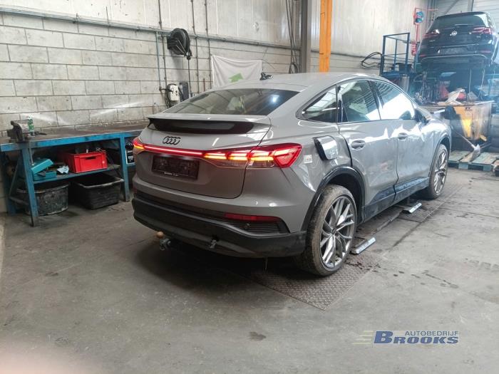 Audi Q4 Sportback 40 e-tron Sloopvoertuig (2022, Grijs)