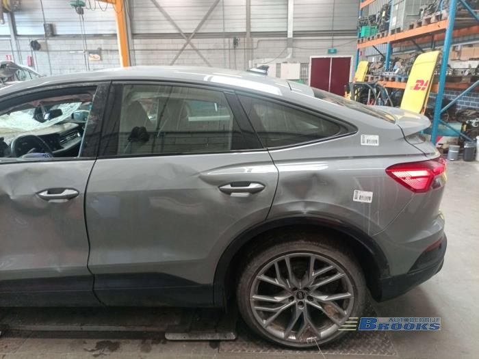 Audi Q4 Sportback 40 e-tron Sloopvoertuig (2022, Grijs)
