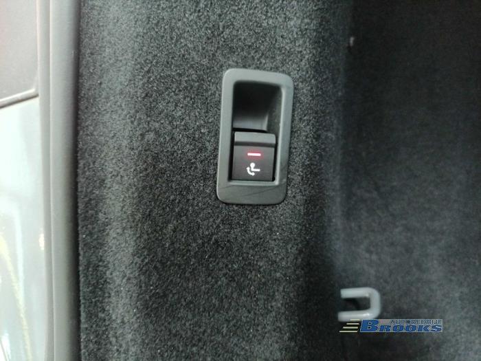 Audi Q4 Sportback 40 e-tron Sloopvoertuig (2022, Grijs)