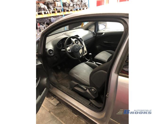 Opel Corsa D 1.3 CDTi 16V ecoFLEX Sloopvoertuig (2008, Grijs)