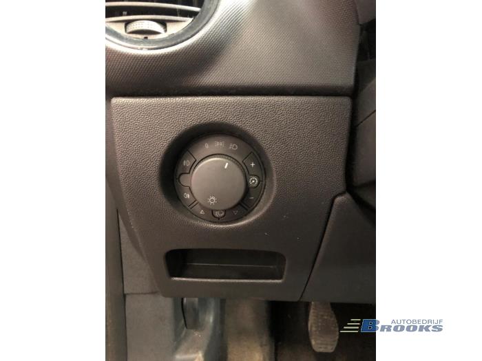 Opel Corsa D 1.3 CDTi 16V ecoFLEX Sloopvoertuig (2008, Grijs)