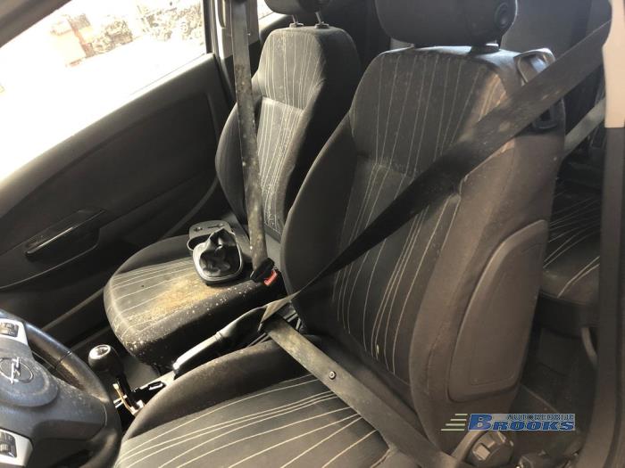 Opel Corsa D 1.4 16V Twinport Sloopvoertuig (2007, Grijs)