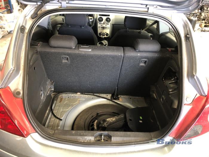 Opel Corsa D 1.4 16V Twinport Sloopvoertuig (2007, Grijs)