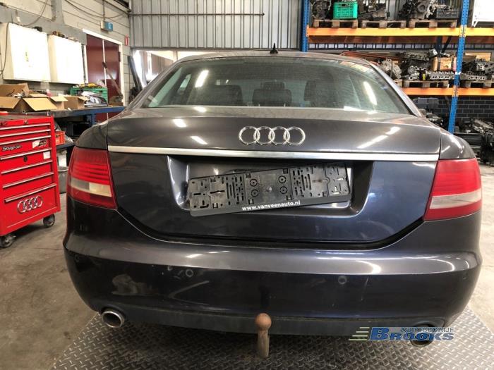 Audi A6 3.2 V6 24V FSI Quattro Sloopvoertuig (2004, Grijs)