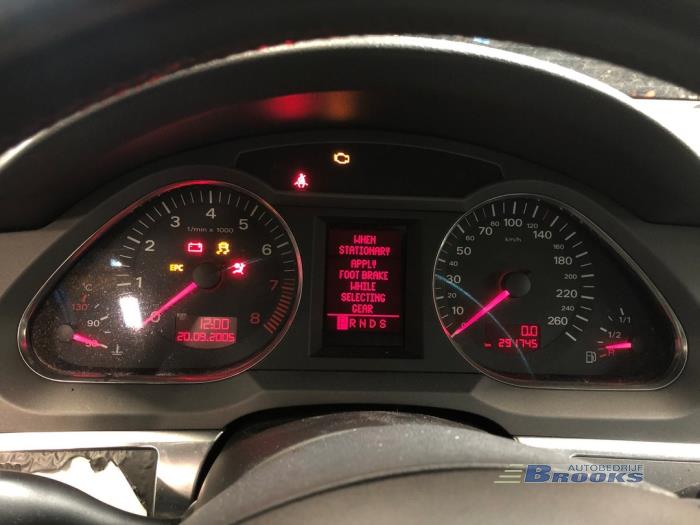 Audi A6 3.2 V6 24V FSI Quattro Sloopvoertuig (2004, Grijs)