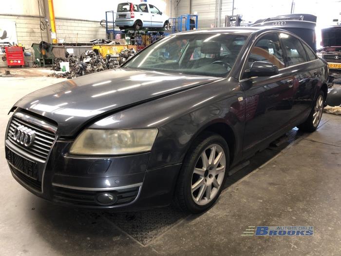 Audi A6 3.2 V6 24V FSI Quattro Sloopvoertuig (2004, Grijs)